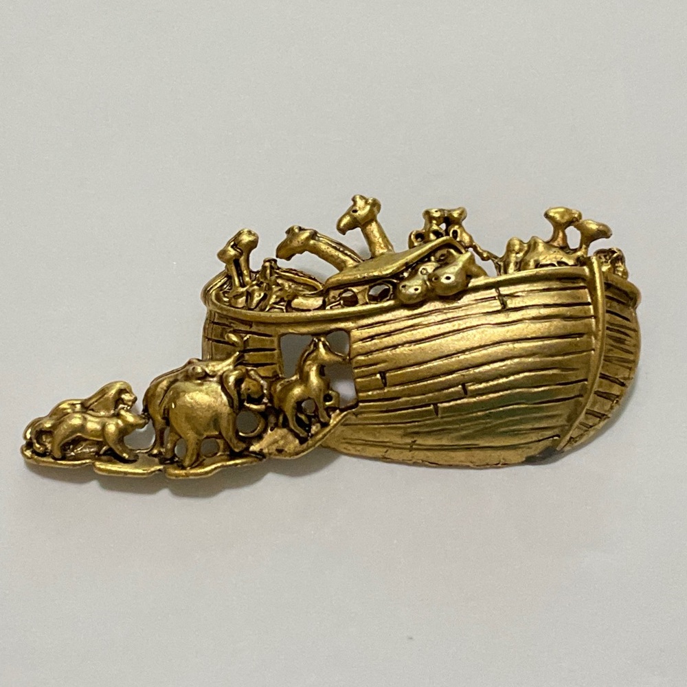 Noah’s Ark Brooch - Picture 4 of 4
